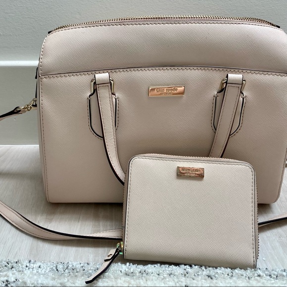 Kate Spade Bag w/ Wallet - Picture 9 of 15